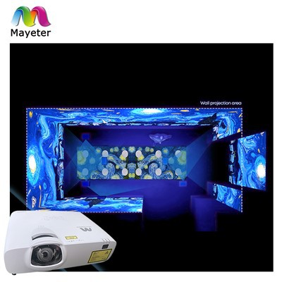 Proiezione dell'ologramma 3D della stanza virtuale